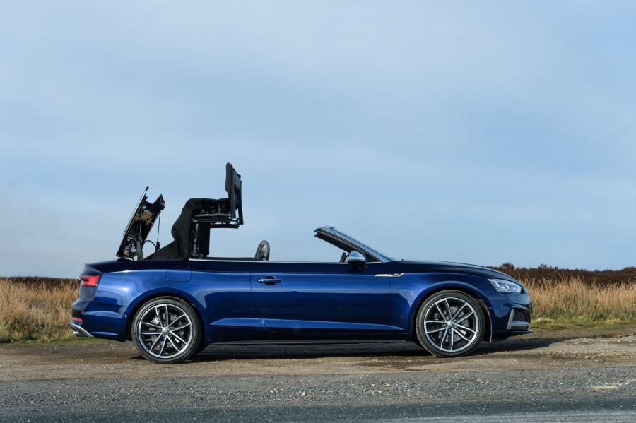  Audi S5 Cabriolet 2017 года  (UK) (фото 38 из 40)